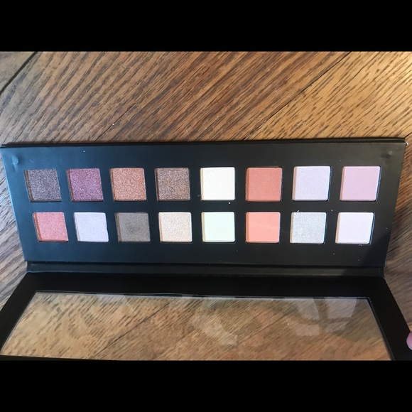 *NEW* City Color Harvest Moon Eyeshadow Pallet - Picture 2 of 6
